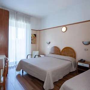 Отель Britannia Marina Centro