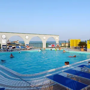 Diffuso Premium 4 Stars - The Are Located In Various Tourist Village And But Always In - Pet Friendly - Family - With Or Without Swimming Pool - With Breakfast With Supplement - With Private Parking In , Caorle Italia